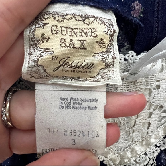 Vintage 70s Gunne Sax Dress Navy Blue dusty floral lace  Size 3 0, 00 cotton - Picture 10 of 10